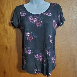 Basic floral t-shirt